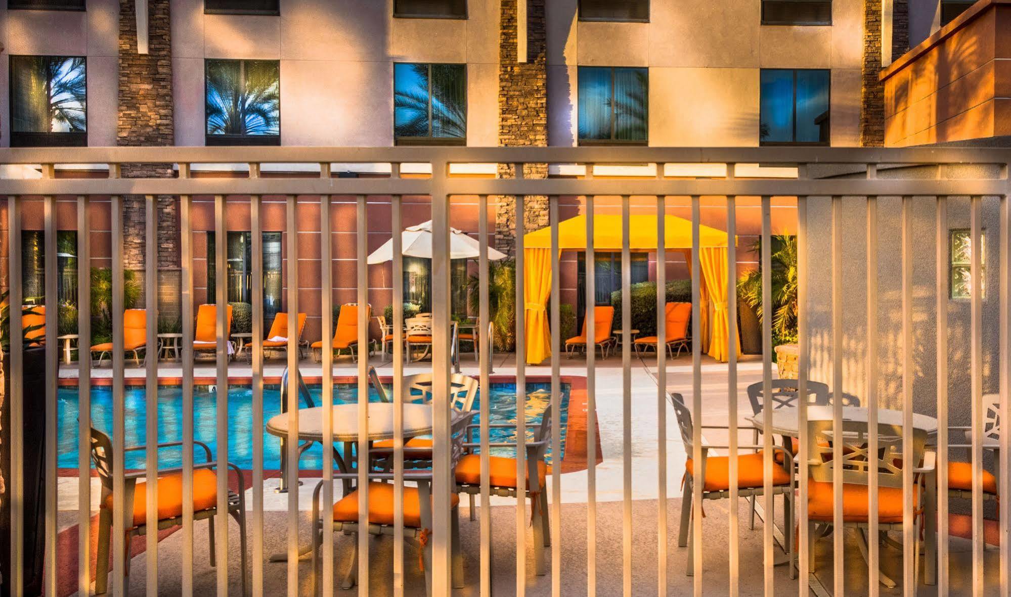 Hilton Garden Inn Phoenix North Happy Valley Экстерьер фото